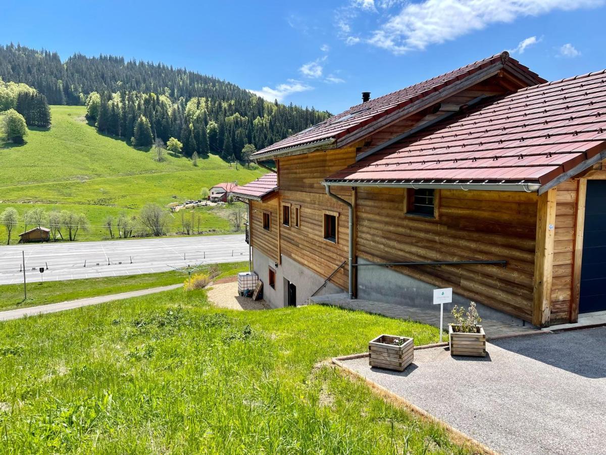 Gite Avec Terrasse Et Belle Vue - Chaletnelda Com Lamoura Kültér fotó